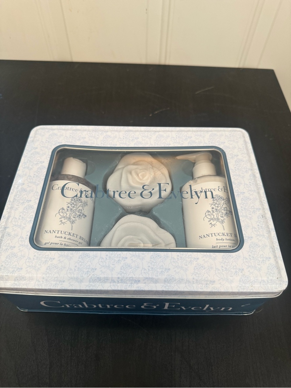 Crabtree & Evelyn Nantucket Briar Gift Tin Box Lotion, 2 Bar Soaps & Shower Gel